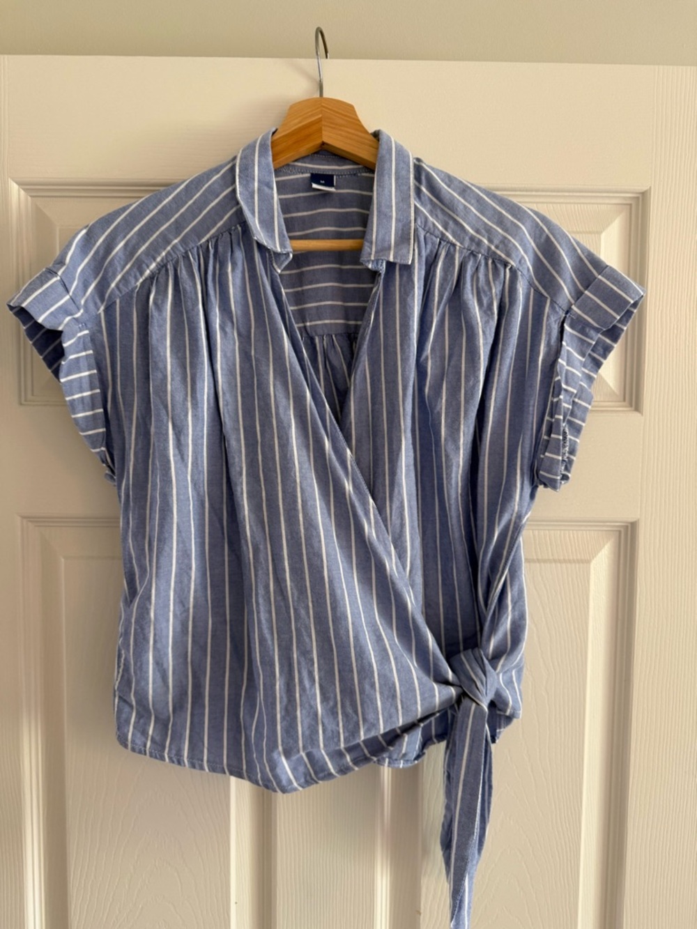 Old Navy short sleeve wrap shirt 100% cotton